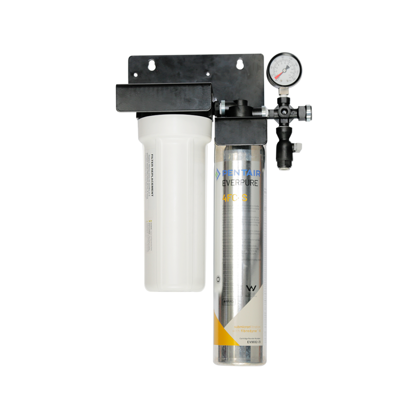 FILTRO DE AGUA CON PORTAFILTRO, DUAL, FILTRO SEDIMENTOS 2.5" X 10" / 10 MICRAS Y FILTRO ENCAPSULADO ENROSCABLE 4FC-S, MICROFILTRACION 0.2 MIC + CARBON ACTIVADO PREMIUM + ANTIBACTERIAL FIBREDYNE II + ANTISARRO, HASTA 2.5 GPM, 1/2" INGRESO / 3/8" SALIDA, INCLUYE SOPORTE, PORTAFILTRO, MANOMETRO, VALVULA DE FLUSH, ACCESORIOS. CAPACIDAD NOMINAL 15000 GAL